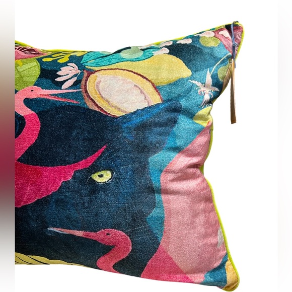 A World Traveler Collection NWT Blue Pink Black Panther Plush Accent Pillow - Picture 3 of 9